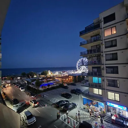Seaside Mamaia Nord La Mare アパート *