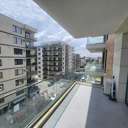 Seaside Mamaia Nord La Mare アパート *